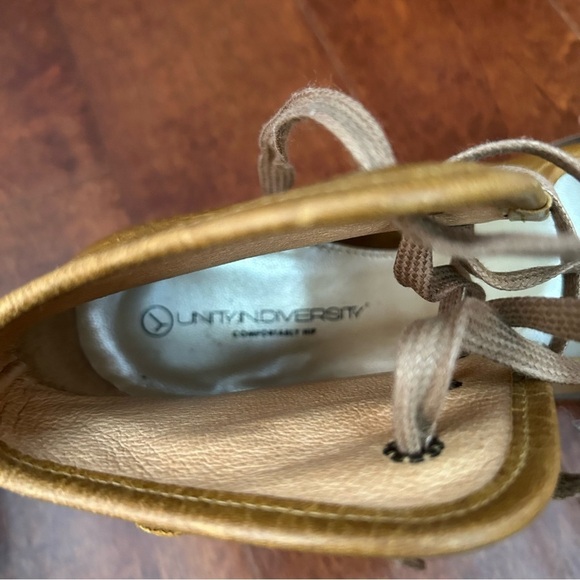 Diversity in Unity Whimsigoth Floral Applique Brown Leather Shoes, Size 8-8.5 - Picture 16 of 16